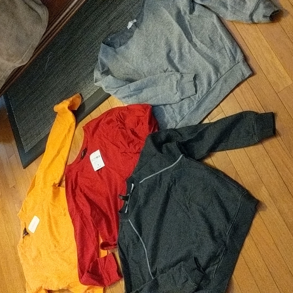 Forever 21 top bundle. You get all four shirts for one great low price.